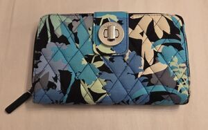Vera Bradley Quilted Zip Around Wallet Blue Teal Floral Turn Lock Organizer